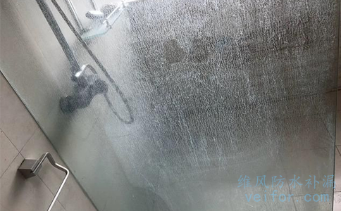 洗浴室中的浴渍的类型，洗澡间污渍怎样清除